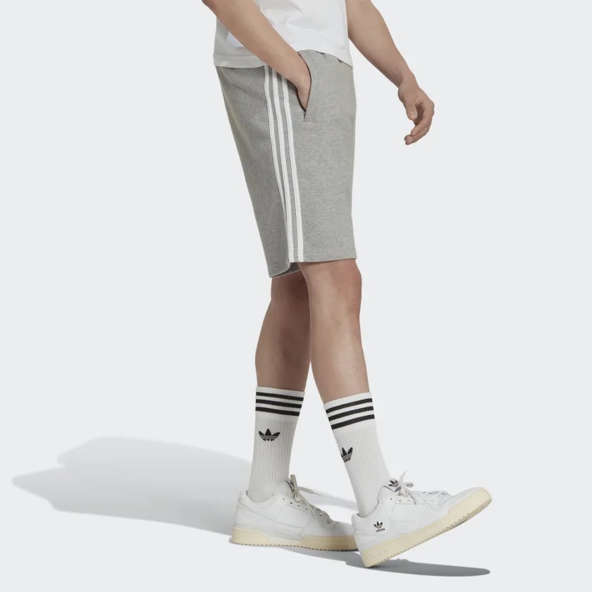 3-STRIPE SHORT