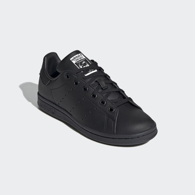 STAN SMITH J