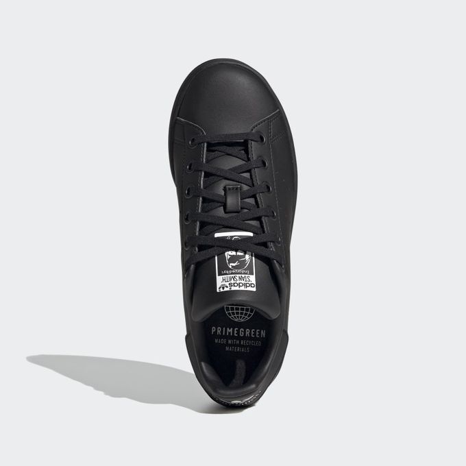 STAN SMITH J