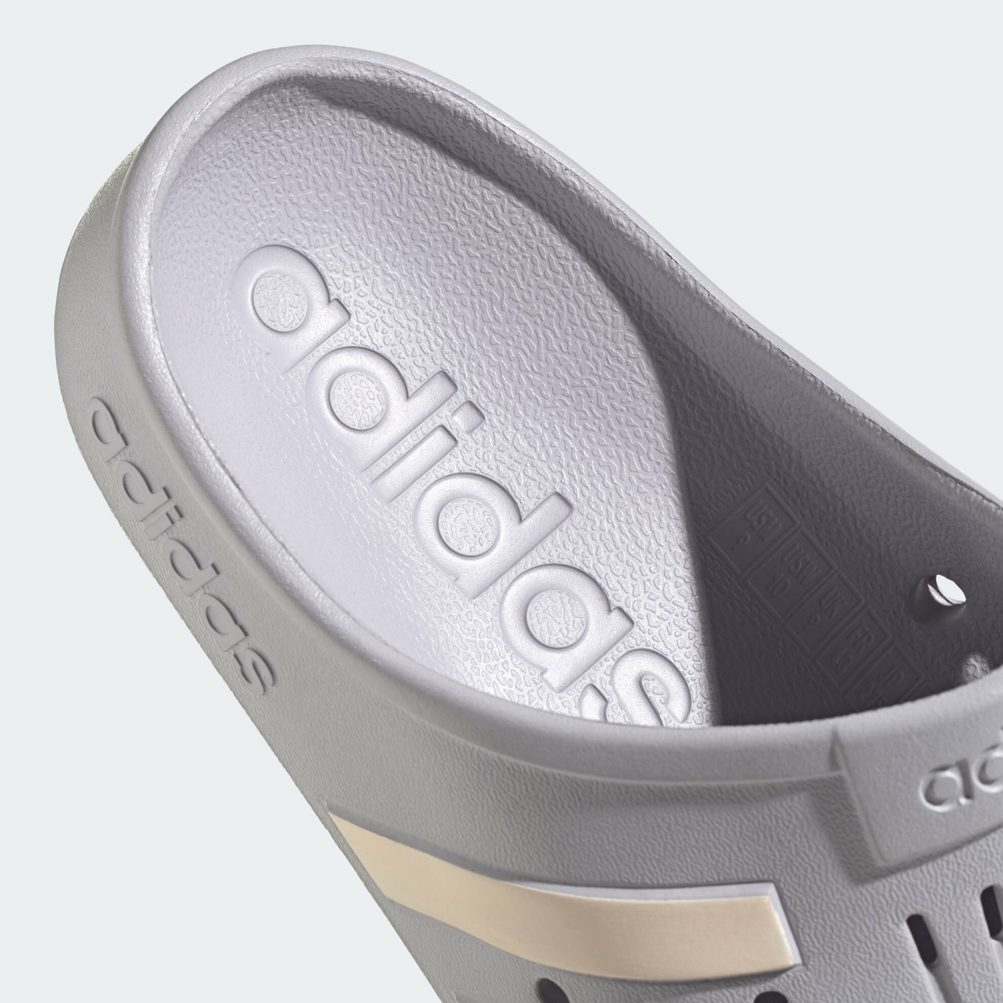 ADILETTE CLOG