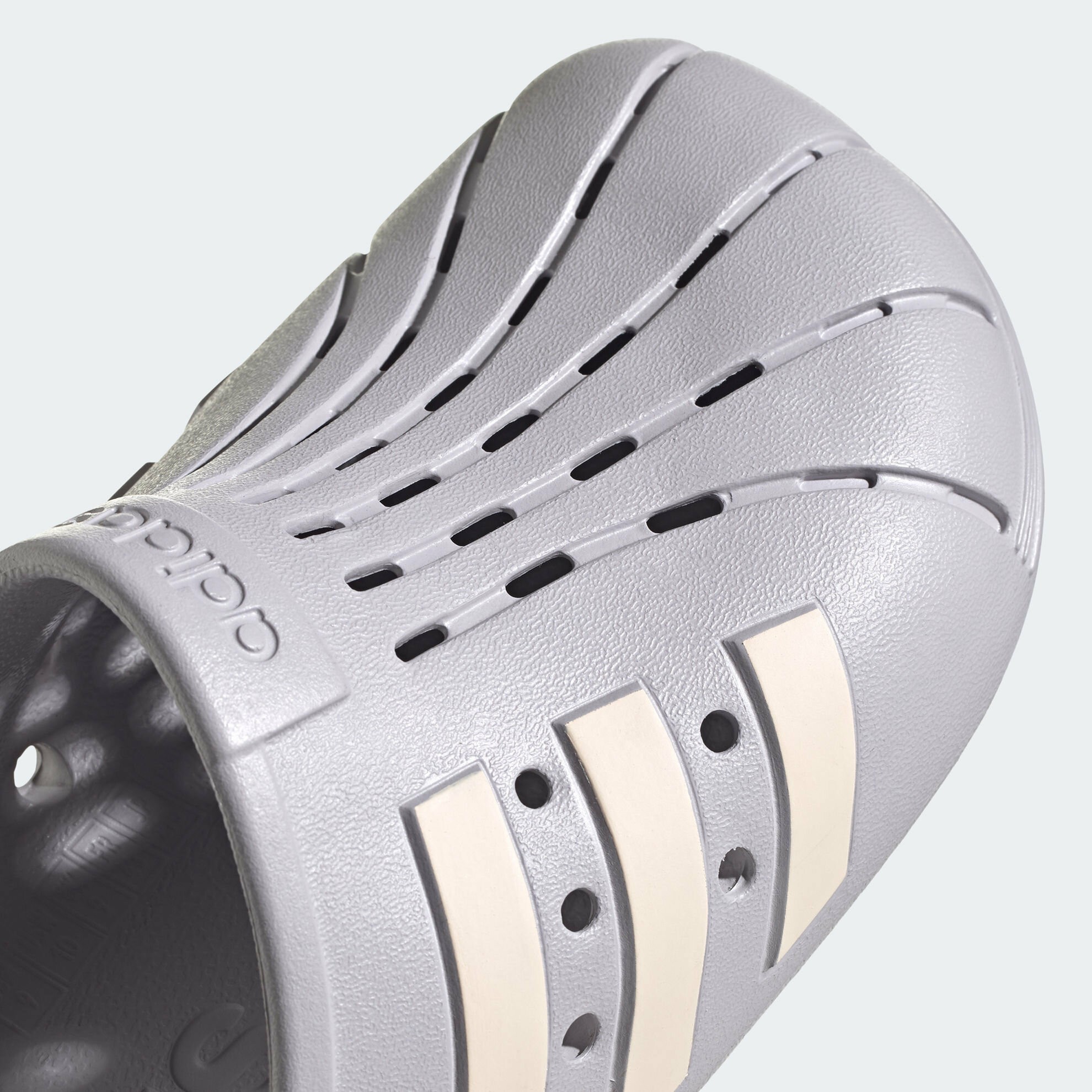 ADILETTE CLOG