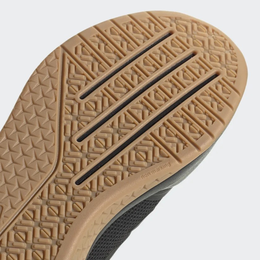 DLUX TRAINER