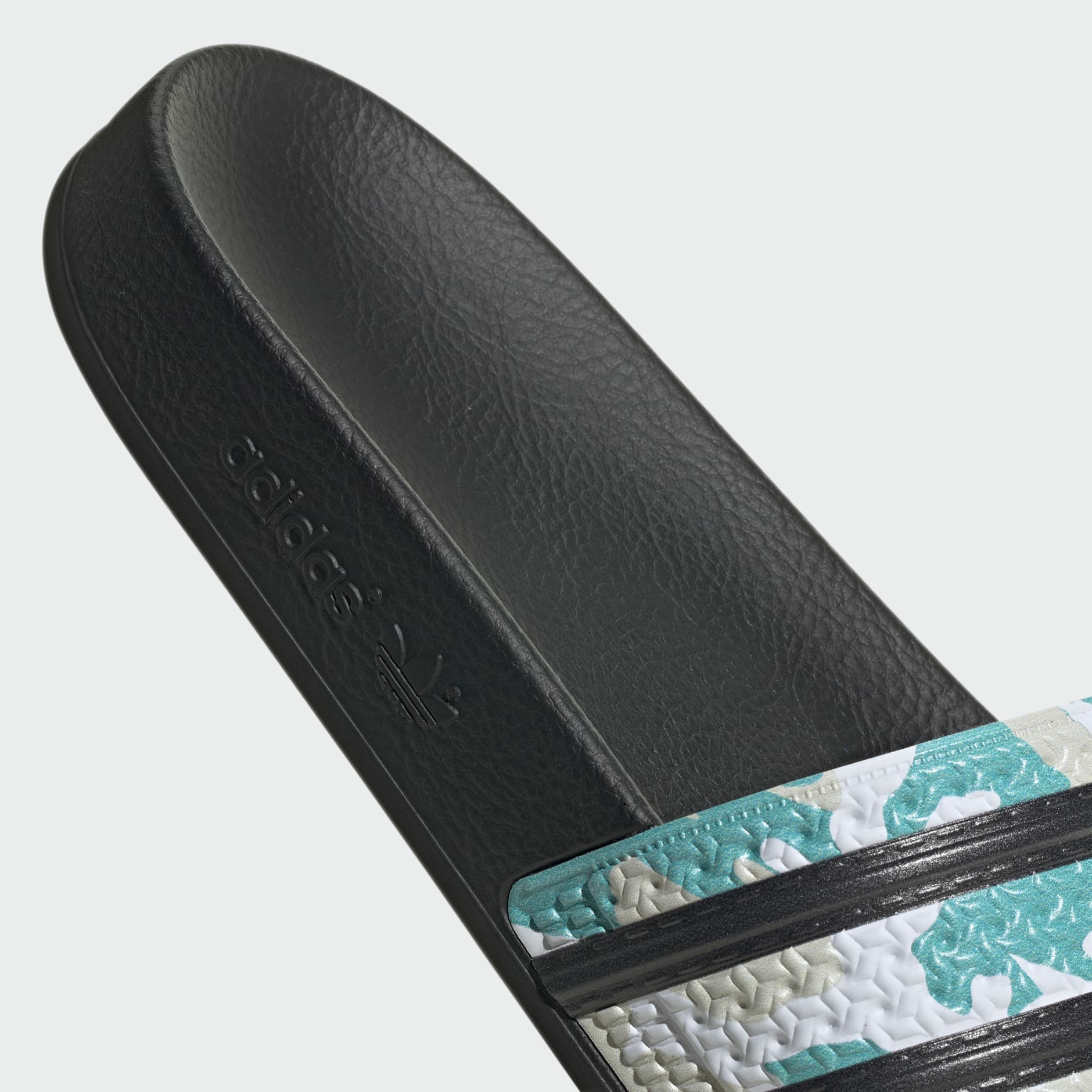 ADILETTE