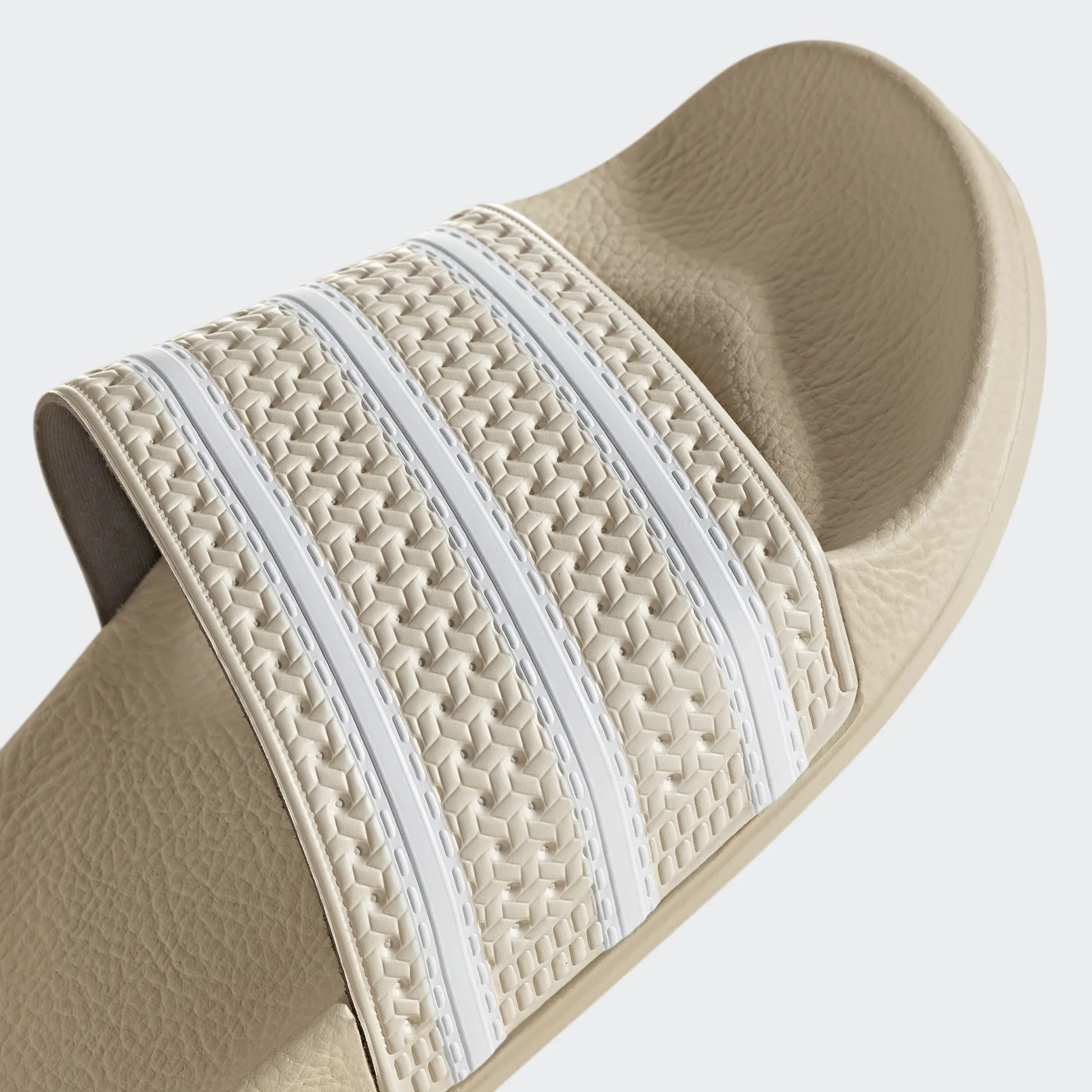 ADILETTE