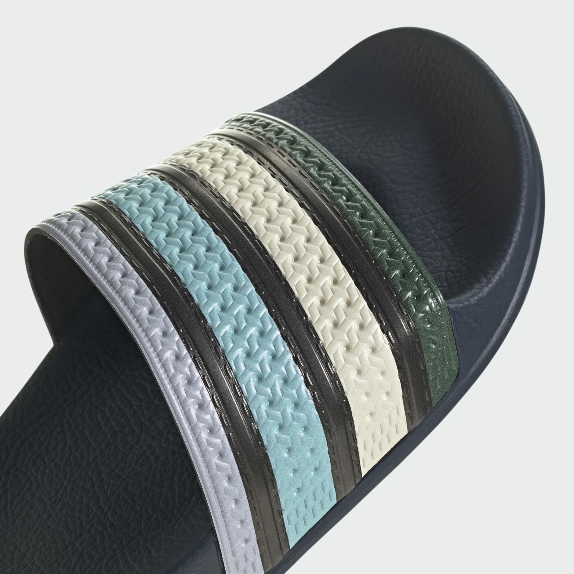 ADILETTE