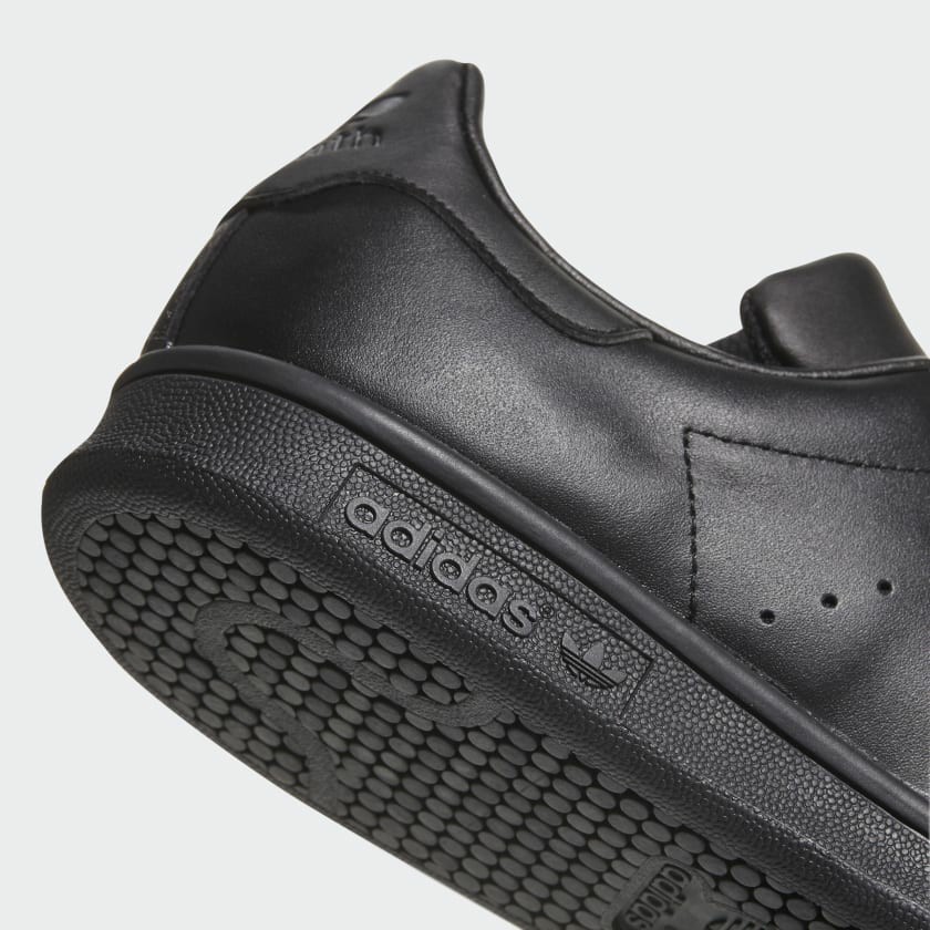 STAN SMITH