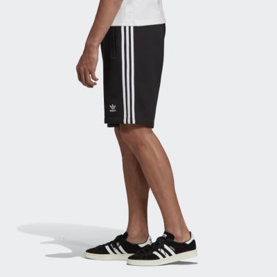 3-STRIPE SHORT