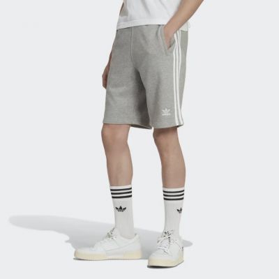 3-STRIPE SHORT