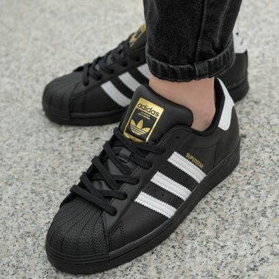 SUPERSTAR J