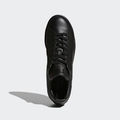 STAN SMITH
