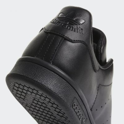 STAN SMITH