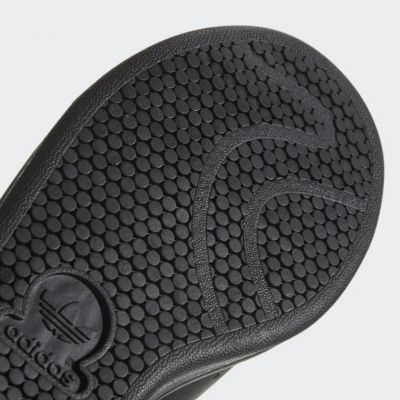 STAN SMITH